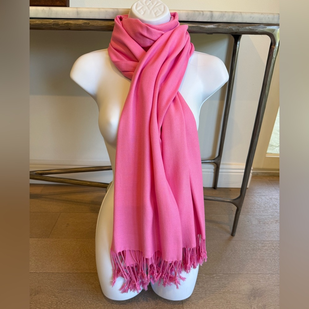 Elegant Pink Fringed Scarf